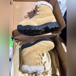 SOREL Snow Boots new size 7